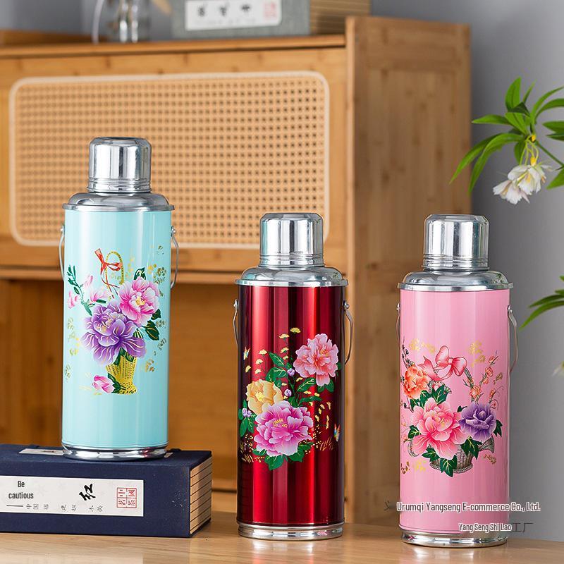 Retro Chinese Style Handheld Thermos Flask for Tea - Nostalgic Wedding Celebration Kettle with Aluminum Shell