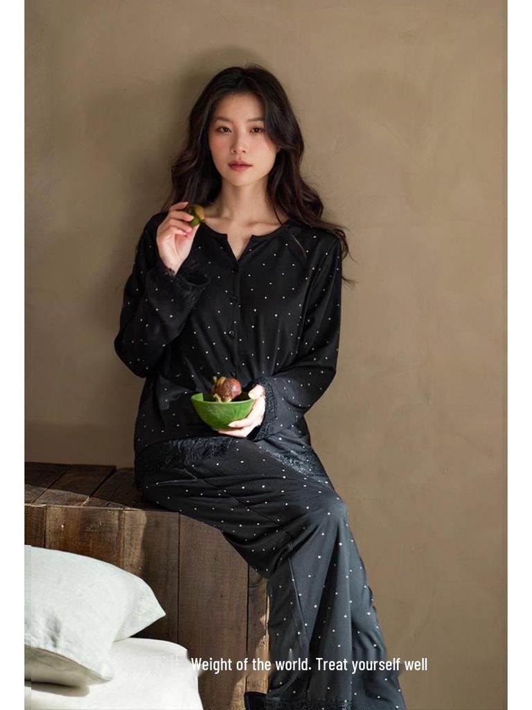 Set de pijama pentru femei cu dantelă cu buline și cupe pentru bust - Mânecă lungă și pantaloni pentru toamnă/iarnă, pentru acasă sau exterior