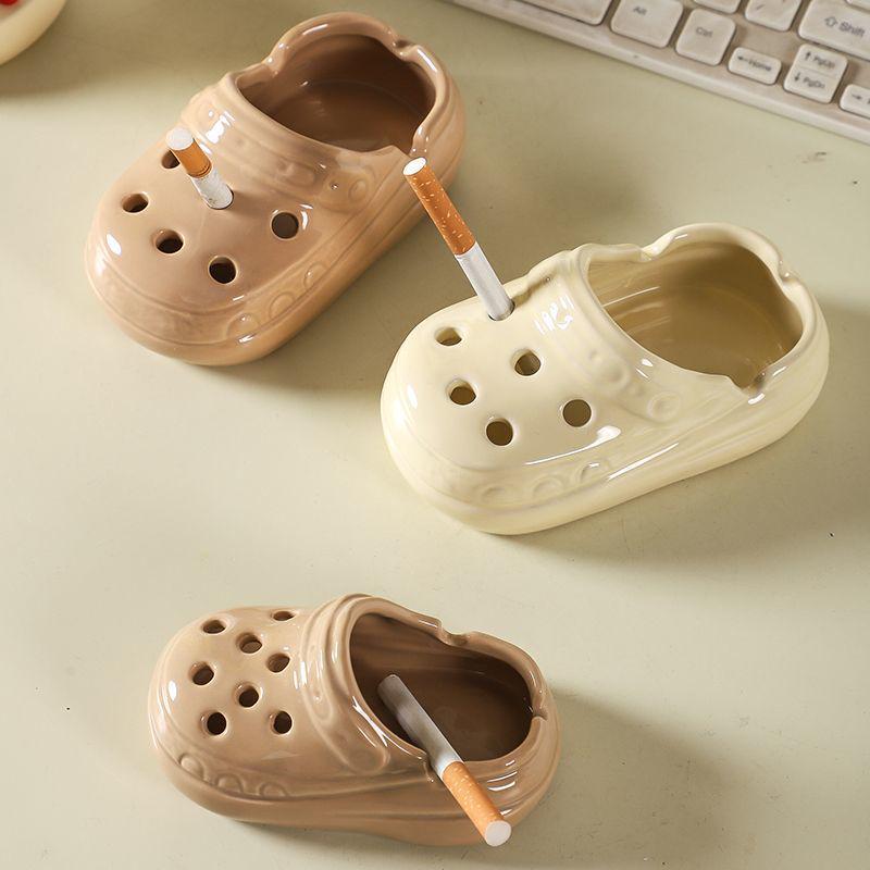 Trendy Ceramic Ashtray for Home & Office - Cute, Anti-Fly Design with Internet Celebrity Style