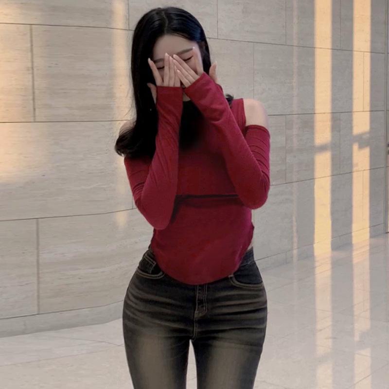 Korejský zeštíhlující top s výstřihem odhalujícím ramena a dlouhým rukávem pro ženy