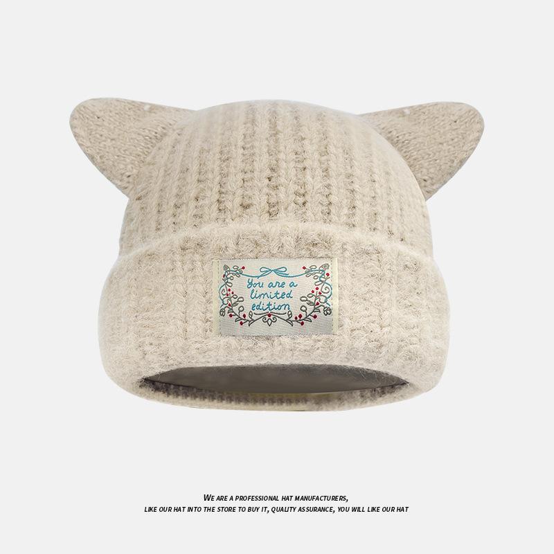 Japanische Süße Weiche und Wachsige Flauschige Gestrickte Mütze für Damen im Herbst und Winter mit Aufnäher Warme Katzenohren und Kopfumwickelnd Persönlichkeit Wollmütze