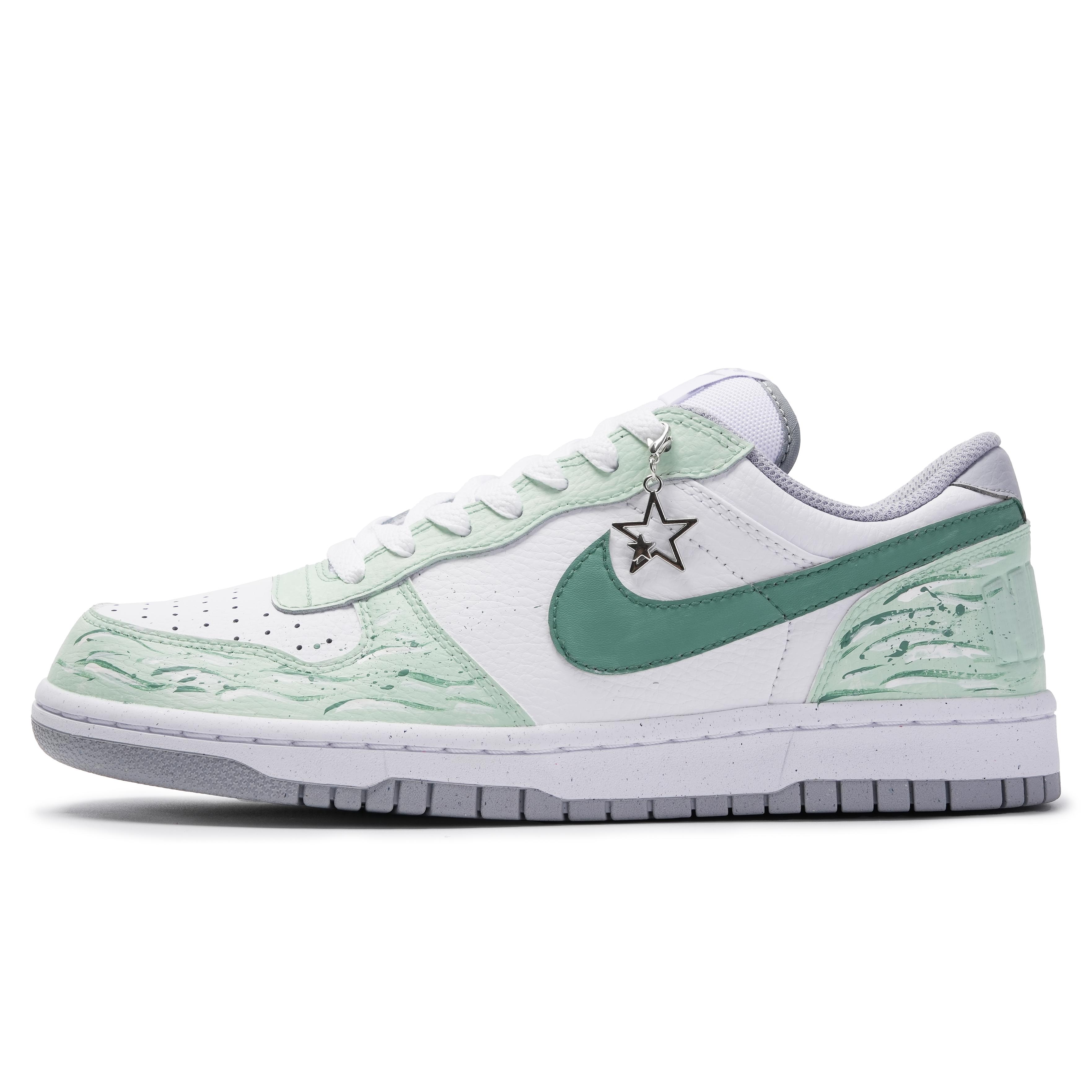 

Nike Big Low top Skateboard Shoes Unisex White Green 355152-106(Team277 ) 43