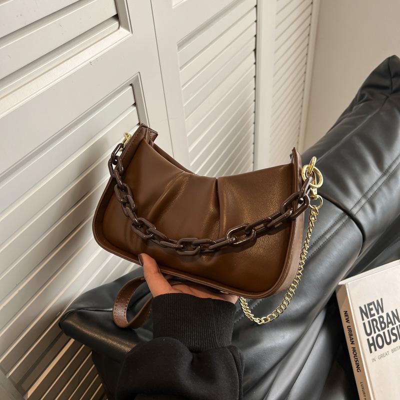 

One shoulder underarm pleated bag women s 2024 new autumn niche design messenger bag high-end women s small square bag коричневий