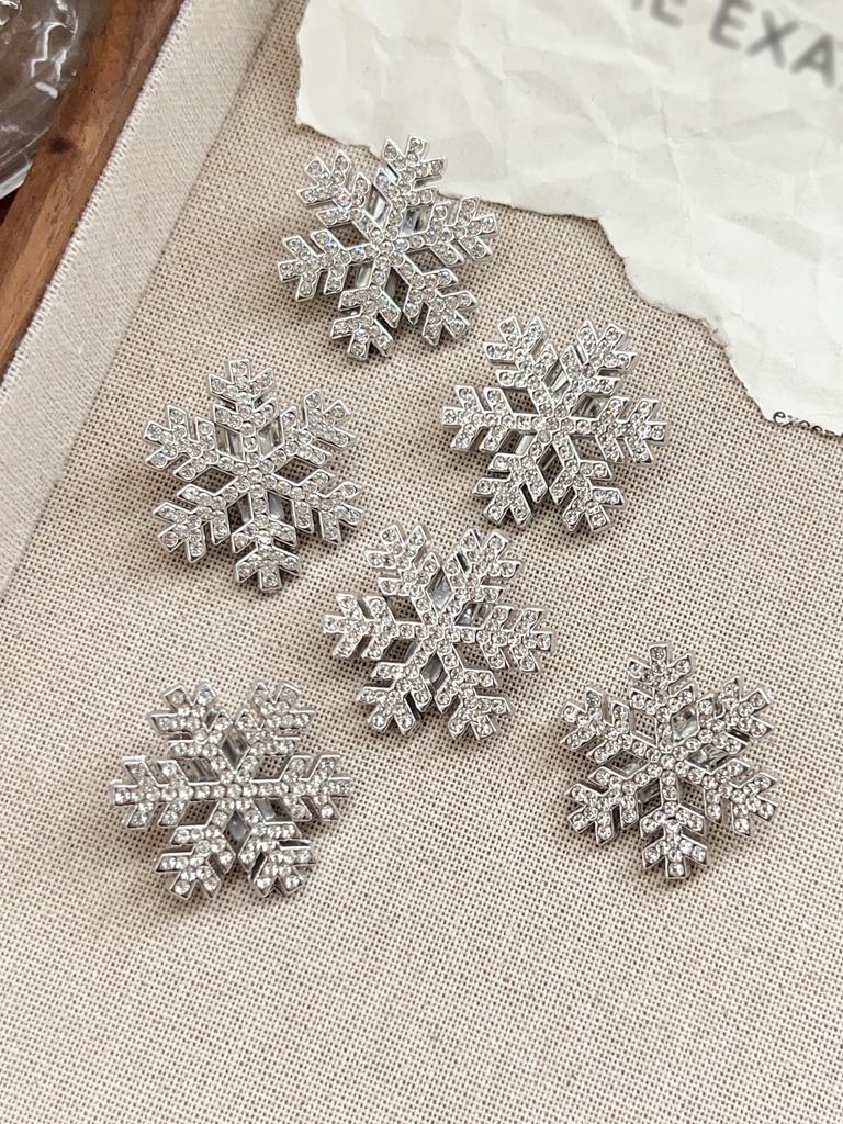 6 Pcs Sliver Snowflake Hair Clips,Holidays Hair Accessories,Christmas Sparkly Cute Hair Pins,Small Hair Barrettes for Women Girl