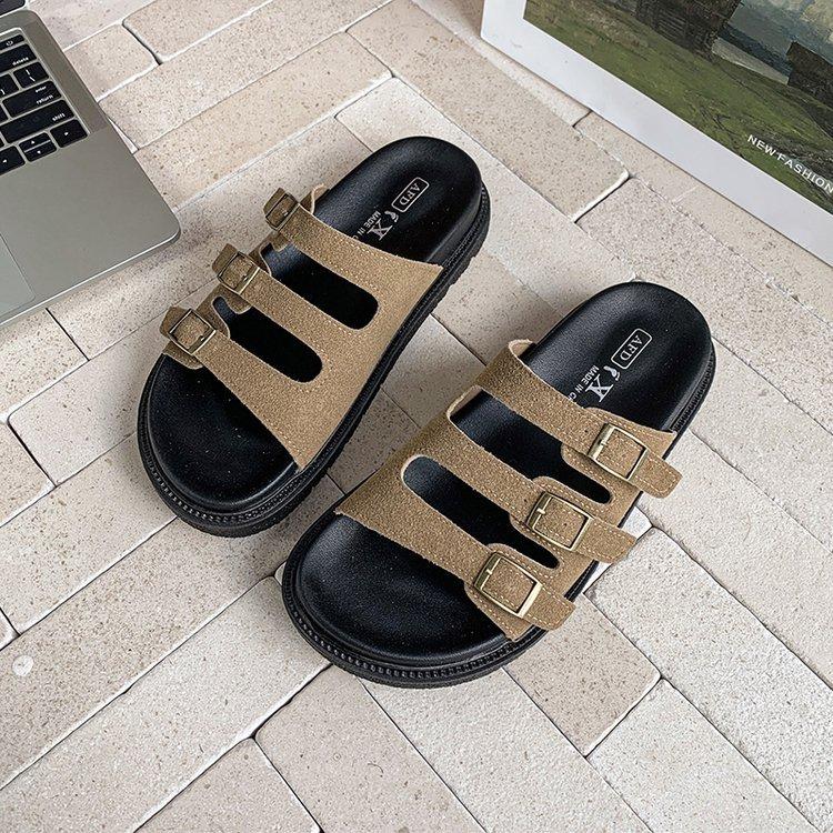 Korean version of casual one-word buckle holiday slippers for women's summer wear 2025 new thick-bottomed cork beach cool slippers