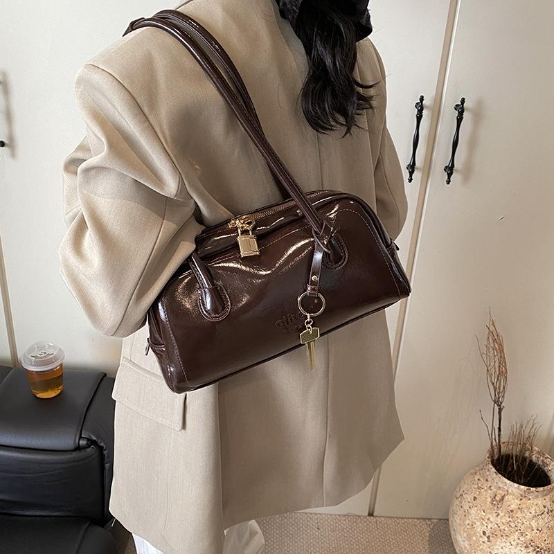 Large-capacity Bag Women's Autumn and Winter Versatile New Retro Niche Single Shoulder Armpit Bag Work Commuter Pillow Bag