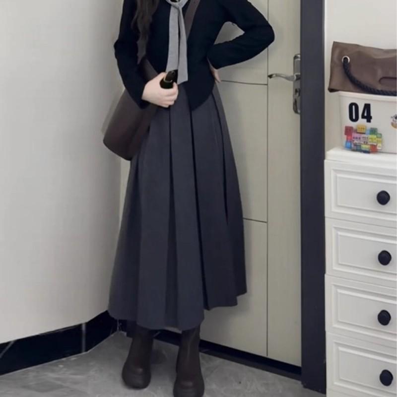 Women's High-Waisted Woolen Pleated A-Line Skirt - Mid-Length, Petite Fit, Autumn/Winter Solid Color Skirt with Good Drape.
