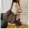 Leopard Print Canvas Tote Bag for Women Spacious Handheld Shoulder Purse Trendy Casual Commuter Handbag CLE