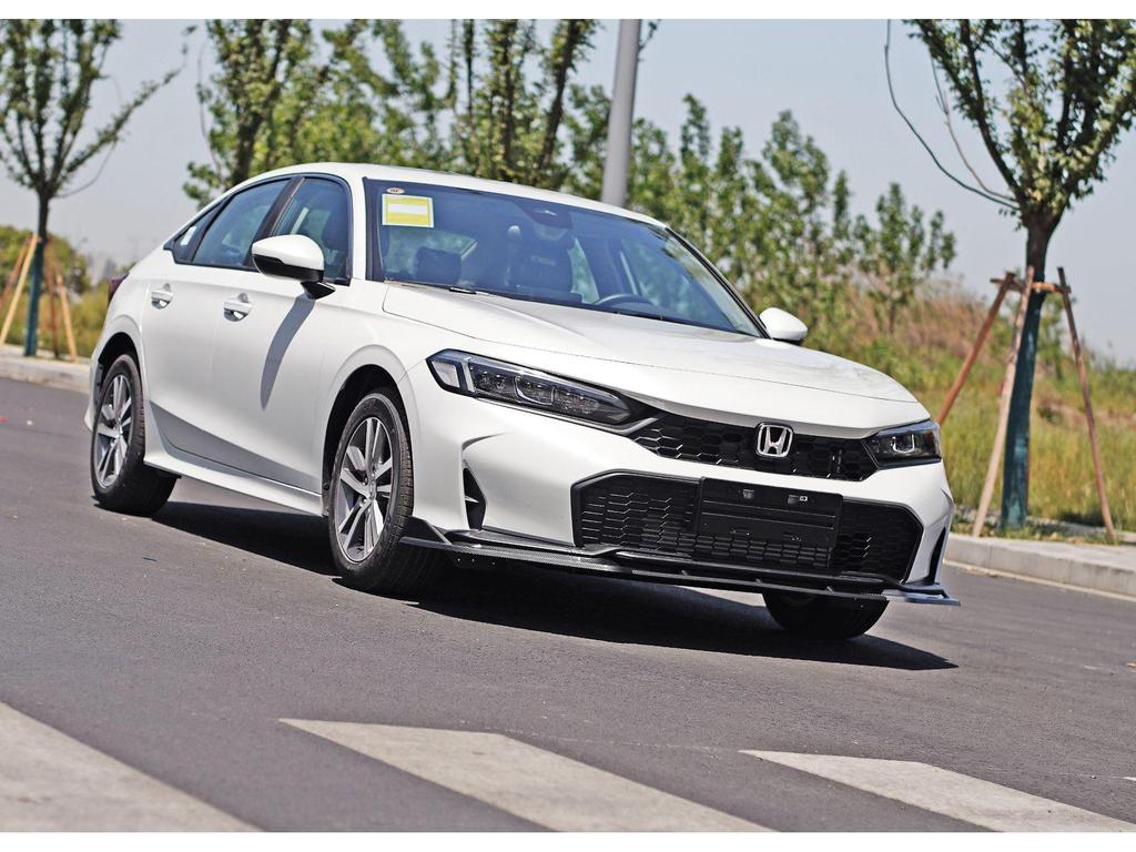 2025 Civic 11.5 Gen Front Lip & Body Kit: Integrated Splitter, No-Drill, Non-Destructive Installation.