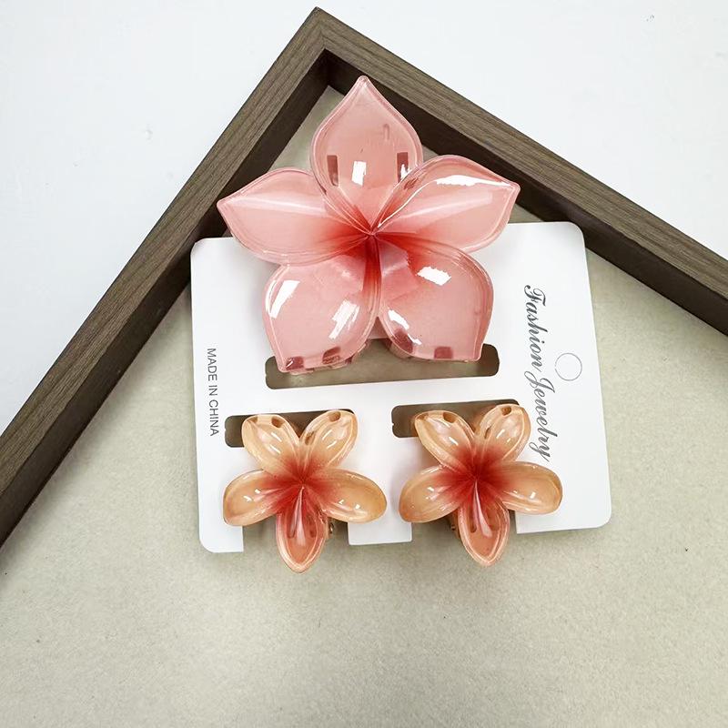 Sada skřipců do vlasů s frangipani: Květinové vlasové doplňky s imitací mramoru pro módní svátky