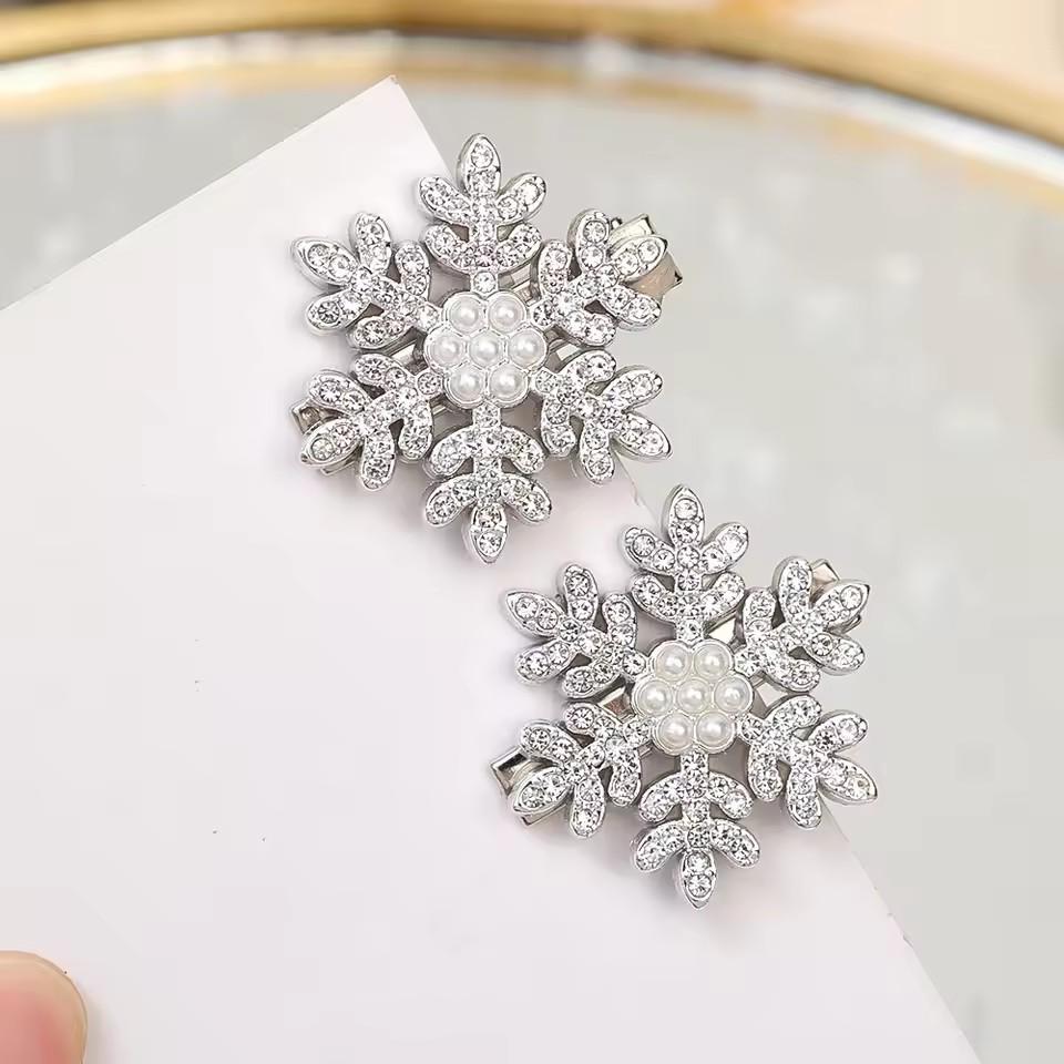 

2pcs Christmas Snowflake Pearl Hair Clips for Girls High Quality Hairpin Barrettes Headwear Hair Accessories Kids Party Gifts
