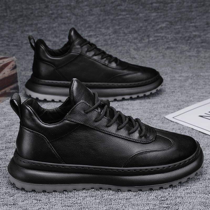 Autumn and Winter Velvet Warm Fashion Real Microfiber Men's Casual Leather Shoes Non-slip Kitchen Shoes Trendy Shoes Sports Board Shoes