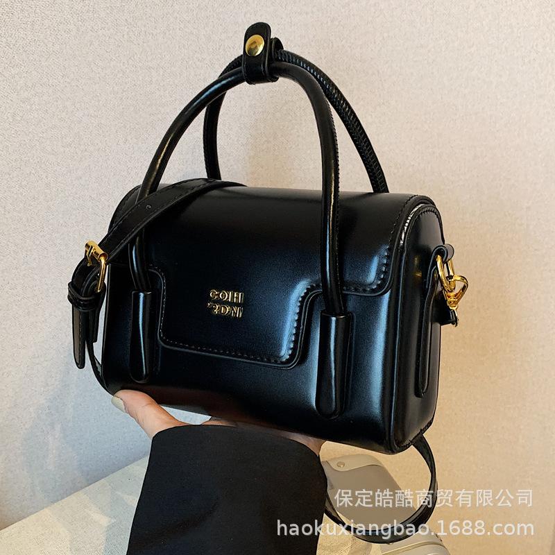 Handbag Handbag Women's Autumn 2025 Premium Sense Popular Fashion Textured One Shoulder Crossbody Small Square Bag