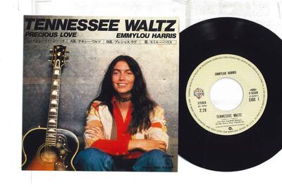 7inch Record EMMYLOU HARRIS  Tennessee Waltz  Precious Love P636W WARNER BROS 1980 Japan CountryFolk Used