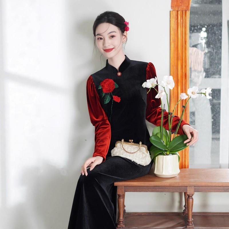 Elegant Velvet Cheongsam Dress Women 2025 Retro High Waist Fishtail Silhouette Stand Collar Nine-Sleeve