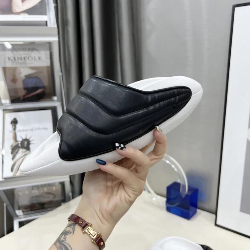 Fashion New Women Beach Slippers Platform Leather Space Bread Shake Slippers Non-slip Fashion Male Female Slippers Big Size 44