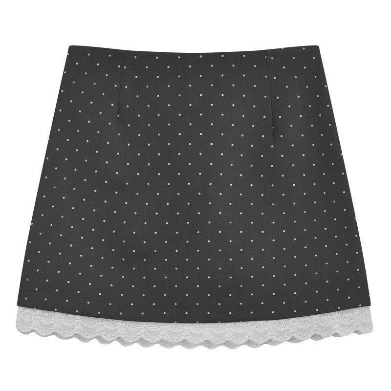 2025 Spring/Summer High-Waisted Polka Dot A-Line Bodycon Midi Skirt with Lace Patchwork & Sweet Style.