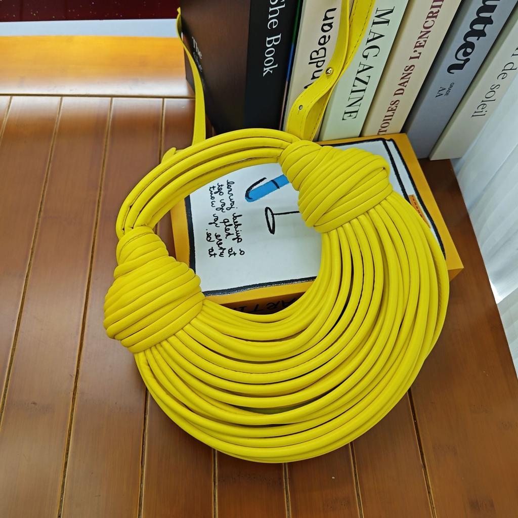 Fashion Handbag Bag Women'S High-End Niche Design Personalized Woven Noodle Bag Messenger Bag Women'S Tide