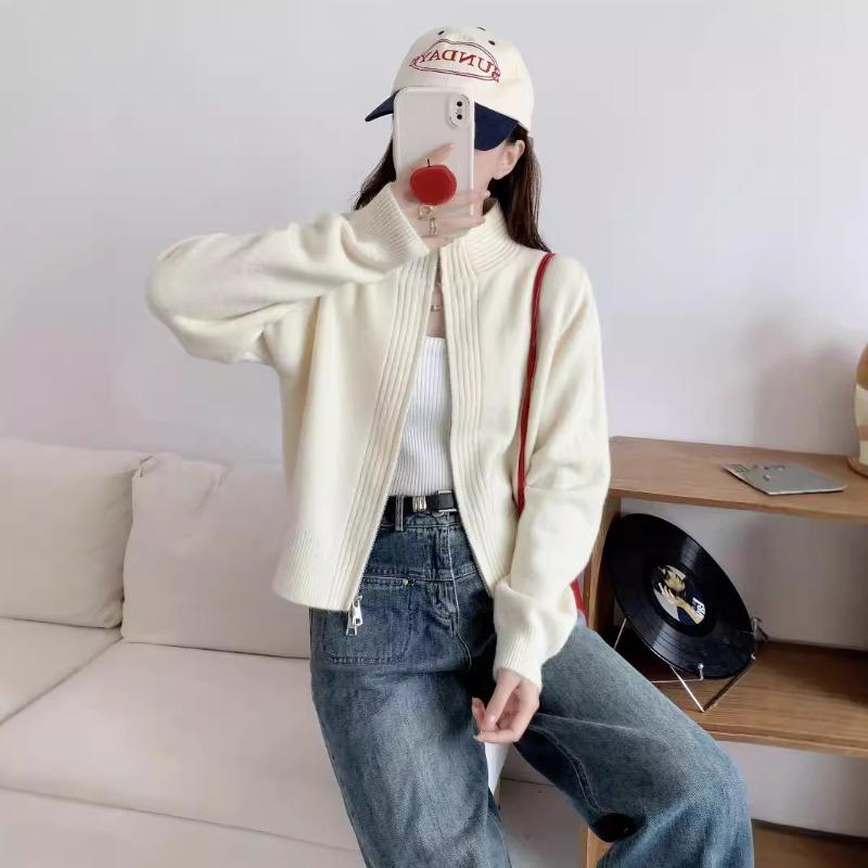 Stand-up collar zipper knitted cardigan women's autumn and winter design sense round neck loose versatile short casual sweater jacket