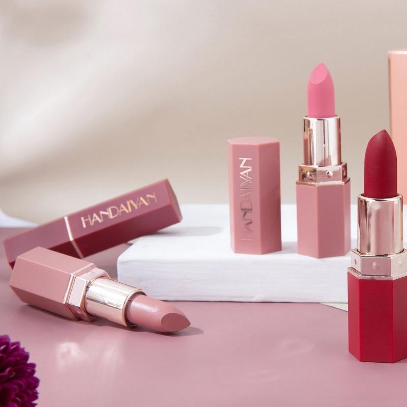 6 Farben erhältlich. Matter Lippenstift, langanhaltender, feuchtigkeitsspendender Lip Rouge-Lippenstift