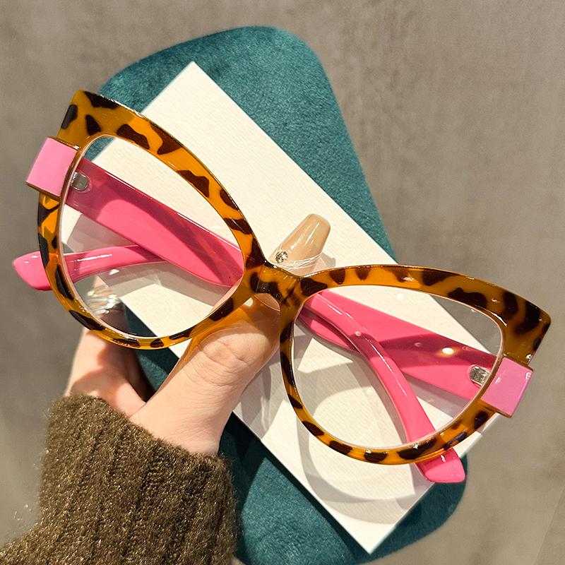 New Fashionable and Versatile Cat Eye Glasses with Personalized Large Frame Color Blocking Design Anti-Blue Light Glasses