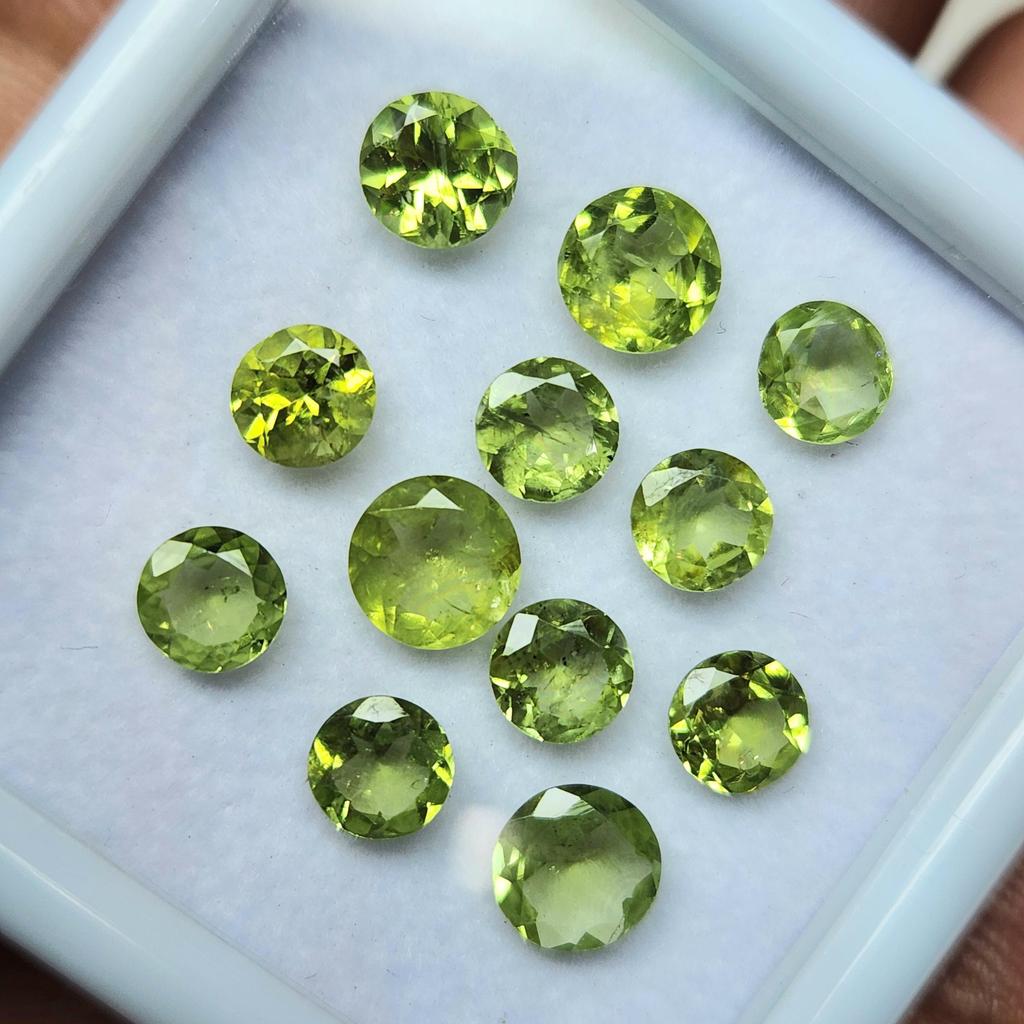 Round Shape Natural Loose Green Peridot Gemstone, 12 Pcs Lot, 5-6 mm Size, 6.10 Carat Lot, Loose Stone.