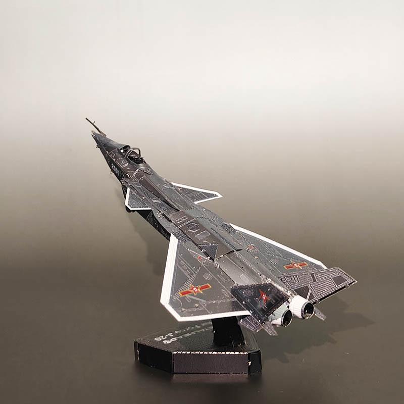 

Истребитель J-20 Нержавеющая сталь 3D DIY Модель Пазл - Сборка без клея