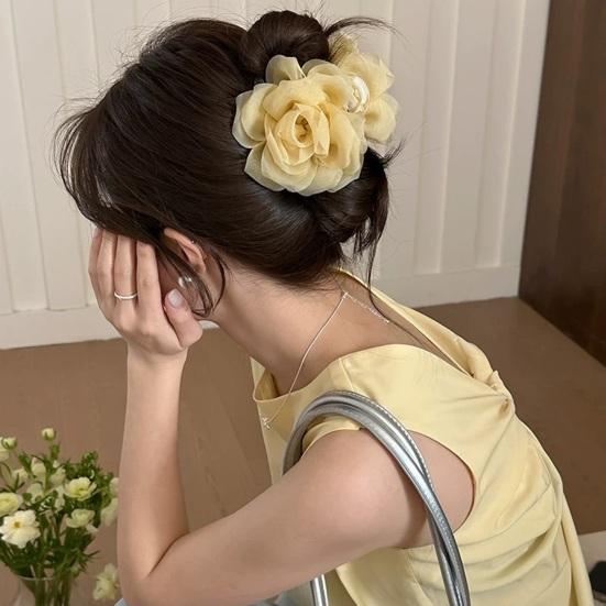 Hair Claw Mesh Yarn Texture 3D Flower Design Large Shark Hair Clip Versatile Daily Date Hair Accessory