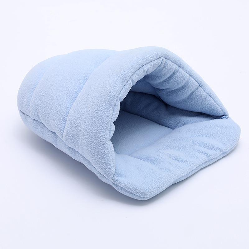 Pet Dog Cave Bed Thick Fleece Warm Soft Slipper Shape Beds Puppy Cats Tent Sleeping Mats Winter Pets Indoor Triangle Nest