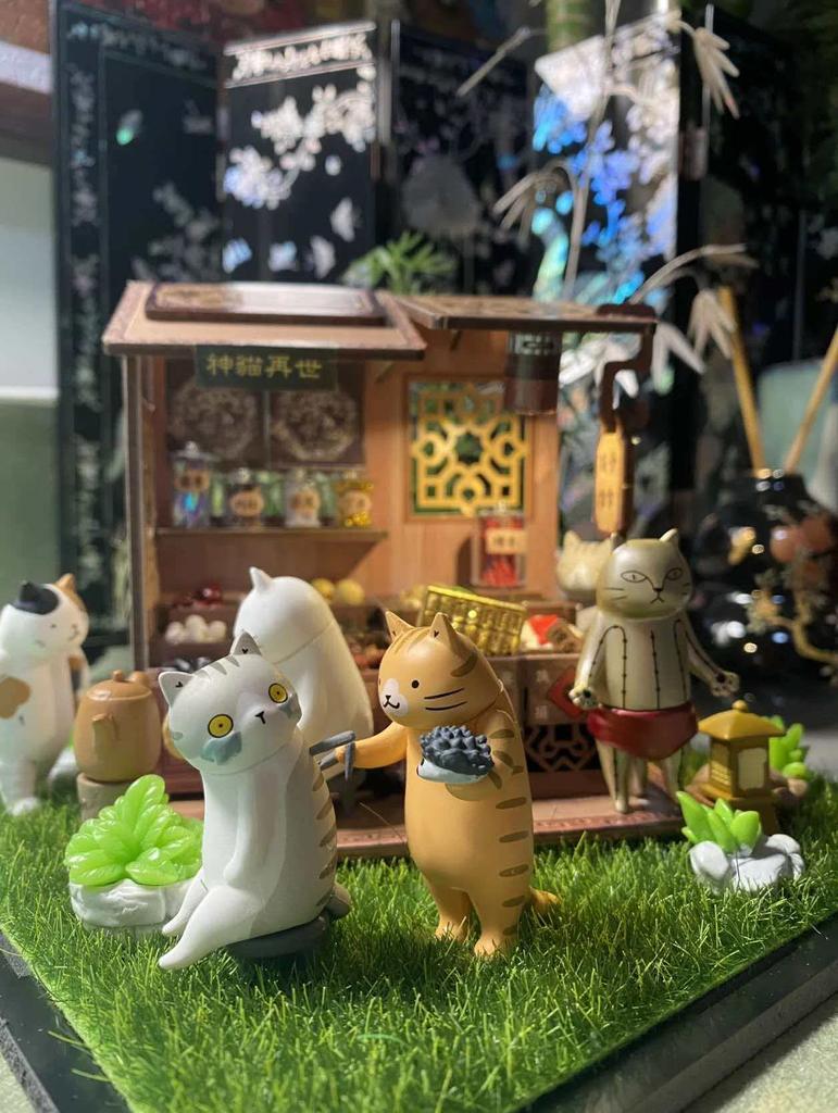 Cat Traditional Chinese Medicine Acupuncture Martial Arts Hall  Healing Emotional Small Action Figurine Surprise Gifts