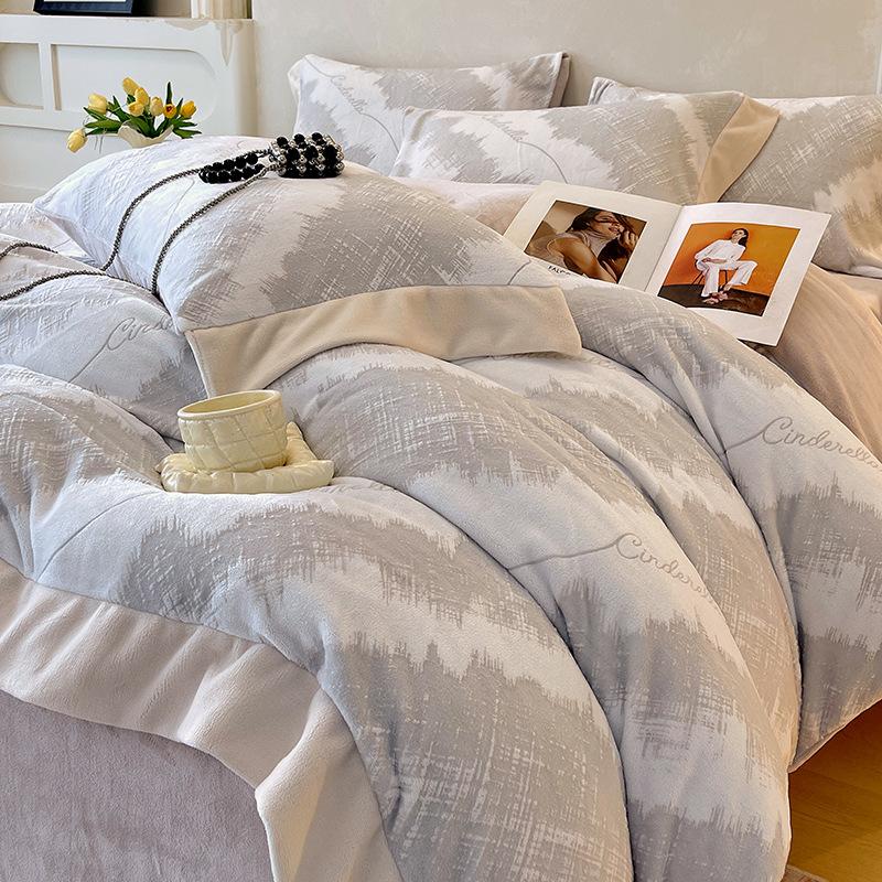 

Thickened Milk Fleece Four-Piece Korean Carved Coral Fleece Double-Sided Flannel Quilt Cover Bed Sheet Bedding 1.2m (Sheet) Quilt Cover 150 * 200 3pc