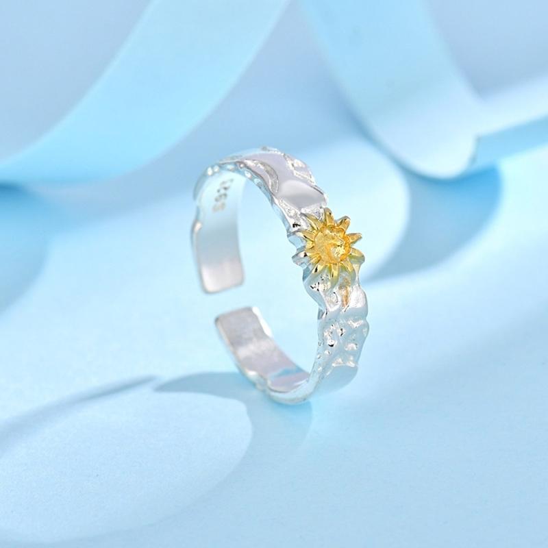 Delicate Love Sun Moon Matching Rings Stainless Steel Sun Moon Rings for Couples Simple Elegant Love Rings Jewelry