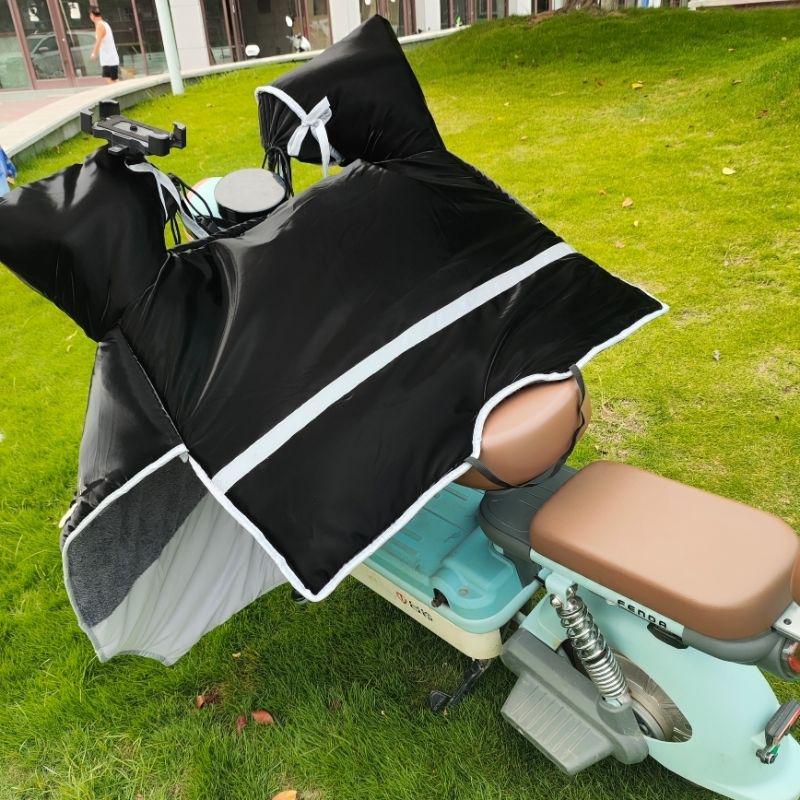 

Windproof Winter Electric Blanket for Cars & Motorcycles - Thickened, Enlarged, Velvet, Waterproof & Cold-Proof One-piece