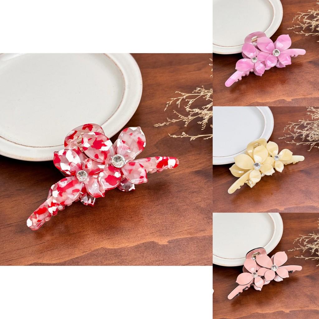 Elegant Oversized Floral Acetate Hair Claw Clip For Sophisticated Women In Spring 2024