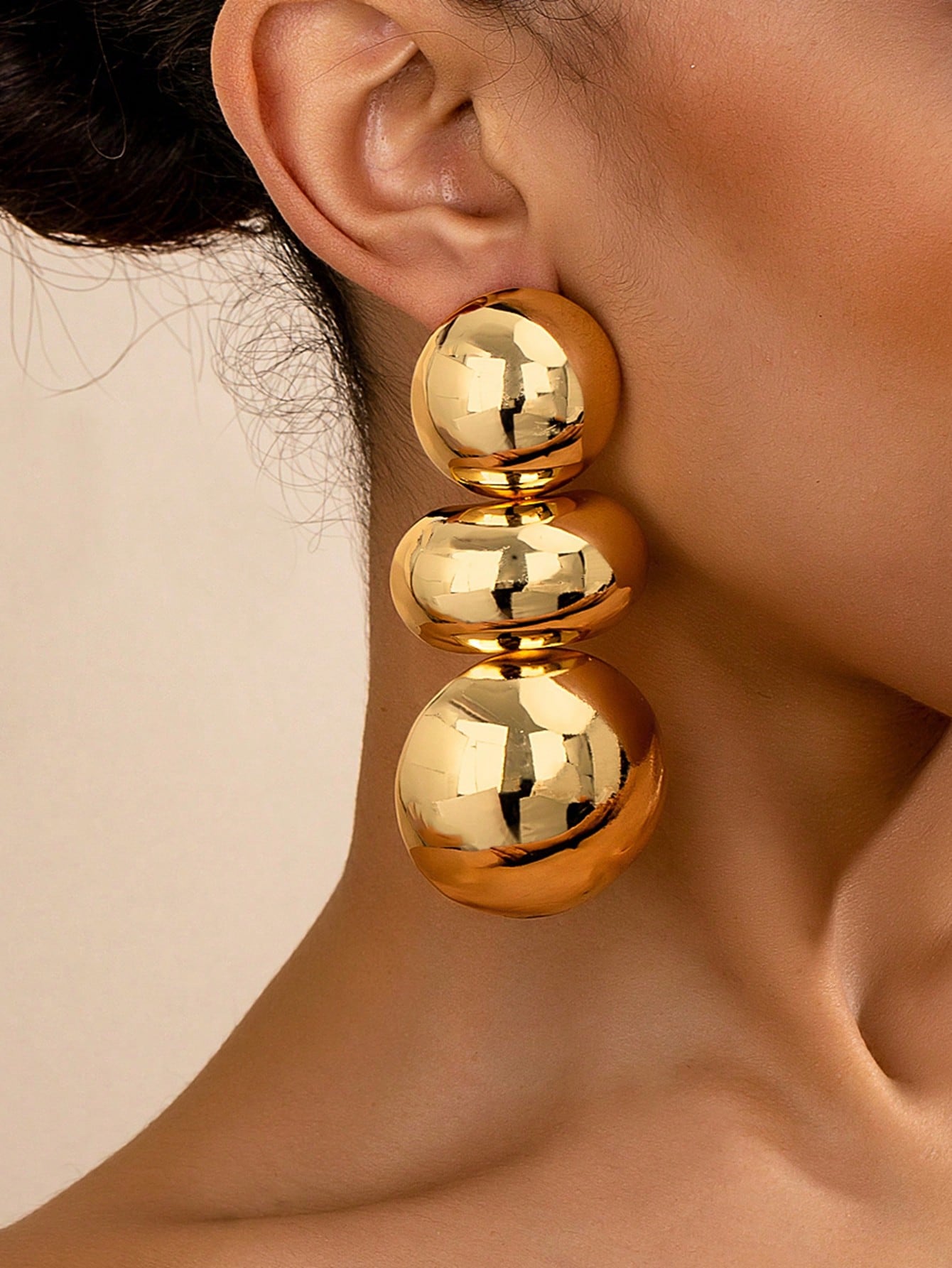 

Модные серьги-подвески для женщин золотой