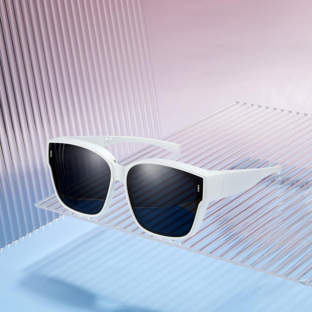 [Cyxus] Foldable Sunglasses, Over-the-Glasses Sunglasses, Polarized Lenses, UV Protection, Lightweight Design, TR90, for Fishing, Driving, Hiking,