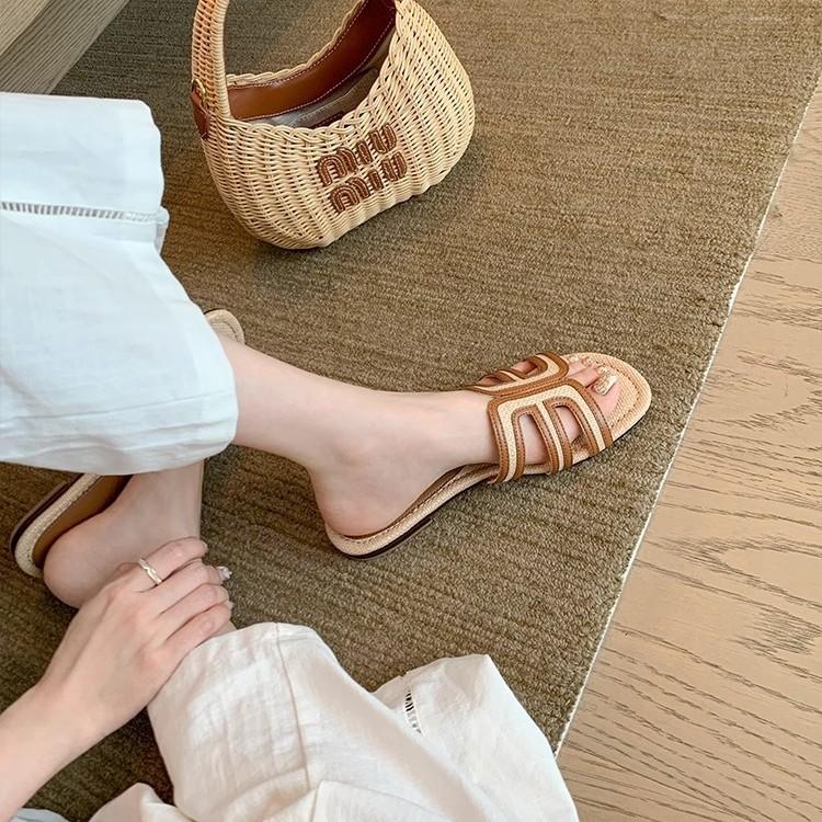 Su Yinyin's same holiday drag retro casual beach holiday flat-bottomed slippers women's round head versatile sandals outside summer