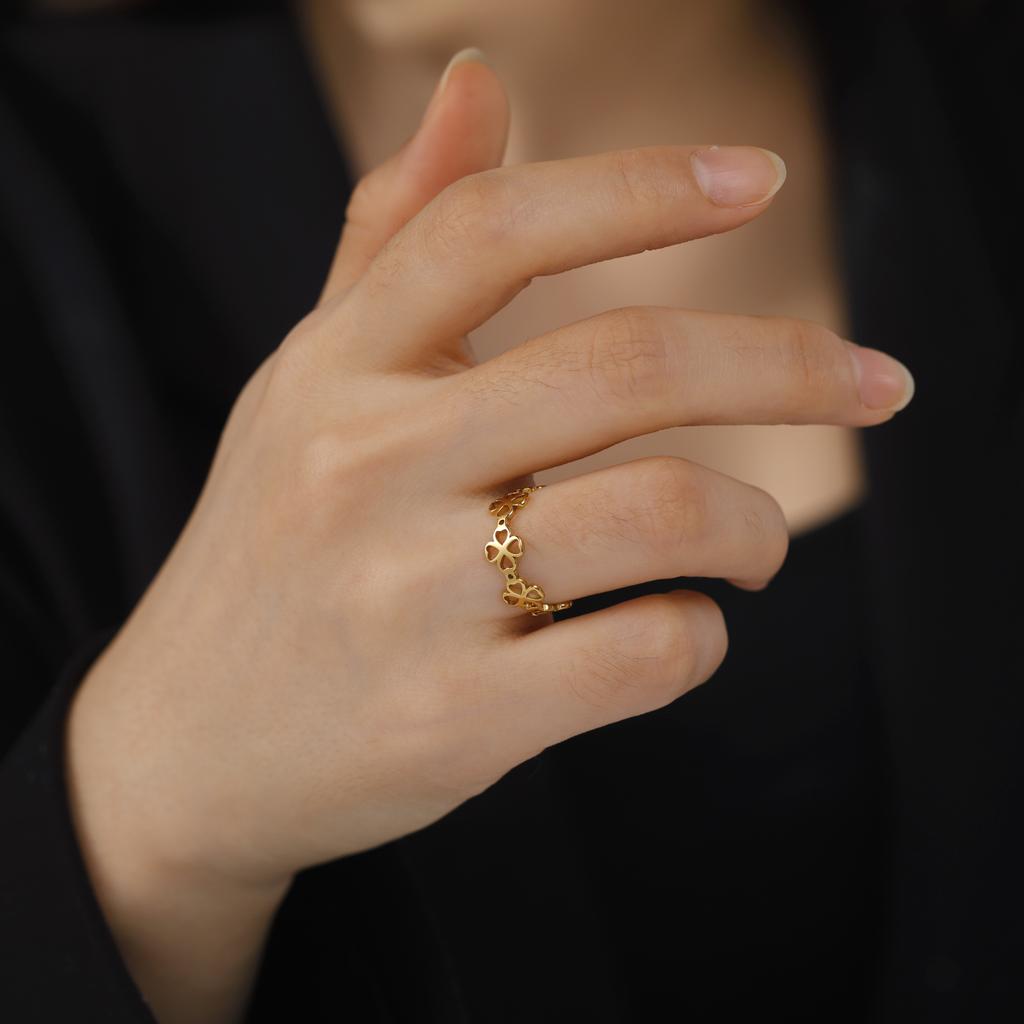 Cazador Trendige Kleeblattringe für Damen Edelstahl Minimalistische Ringe Schmuck Jubiläum Hochzeit Muttergeschenk 2026