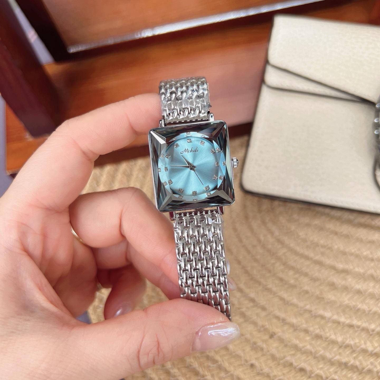 Fashion Steel Belt Women S Watch Quartz Watch Women S Waterproof Watch