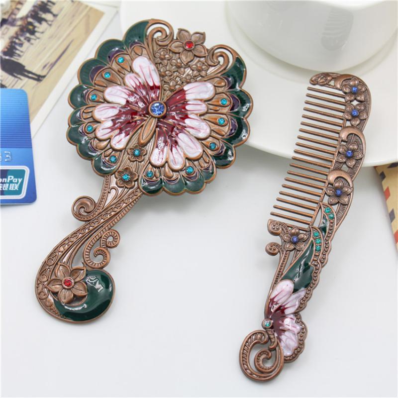 2 Pcs/Set Butterfly Painting Design Vanity Mirror And Comb Set Round Shape Embossed Metal Handheld