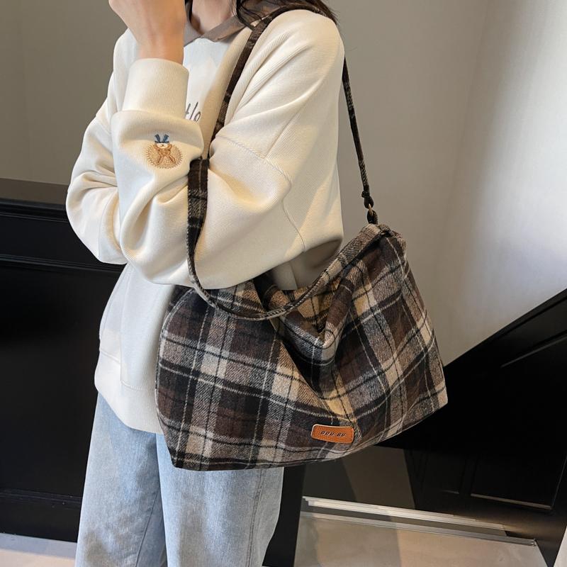 Large Capacity Woolen Shoulder Bag College Style Tote Bag