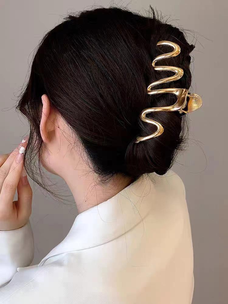 Premium Metal Shark Hair Clip for Women - Large Summer Headdress Hairpin, Unique Design