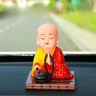 1PC Solar Energy Little Monk Car Shaking Head Little Novice Car Jewelry Car Decoration Car Ornament