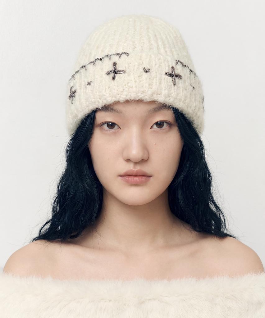 RUBATI Floral Hand-Stitched Beanie_Ivory