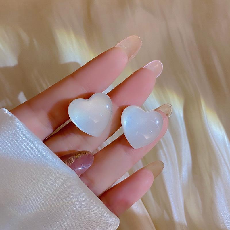 Korean Style Transparent White Love Stud Earrings for Women Sweet Fashion Acrylic Resin Peach Heart Earrings Jewelry Gift