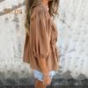 Camicia da donna abbottonata estiva a maniche corte a sbuffo con scollo a O, top casual a vestibilità ampia con pieghe per l'uso quotidiano, le vacanze