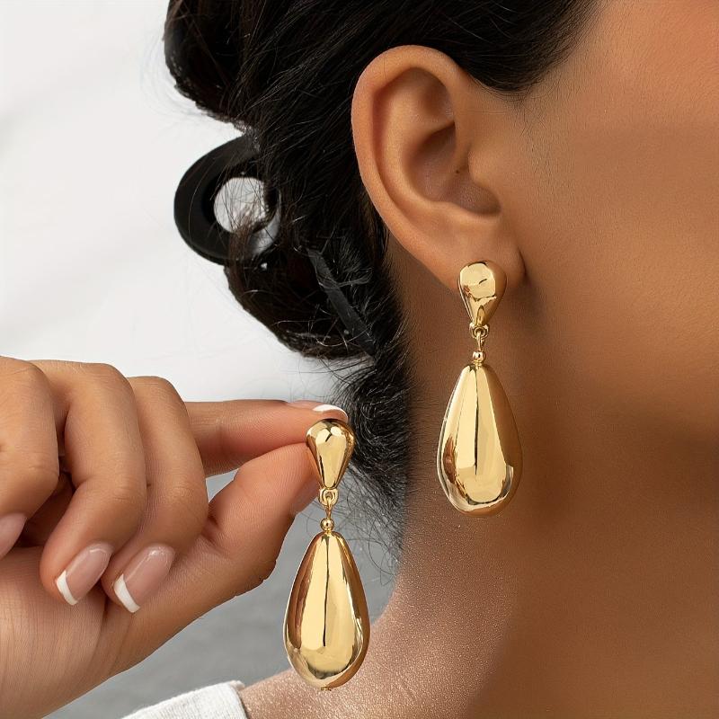 European and American Fashion Droplet Shaped Pendant Earrings, Women's Fashion Minimalist Design Accessories