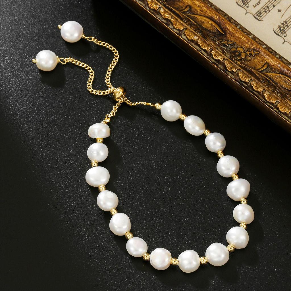 Autumn & Winter French Freshwater Pearl Bracelet: Muffin-Shaped, Luxurious, Exquisite Gift for Girls