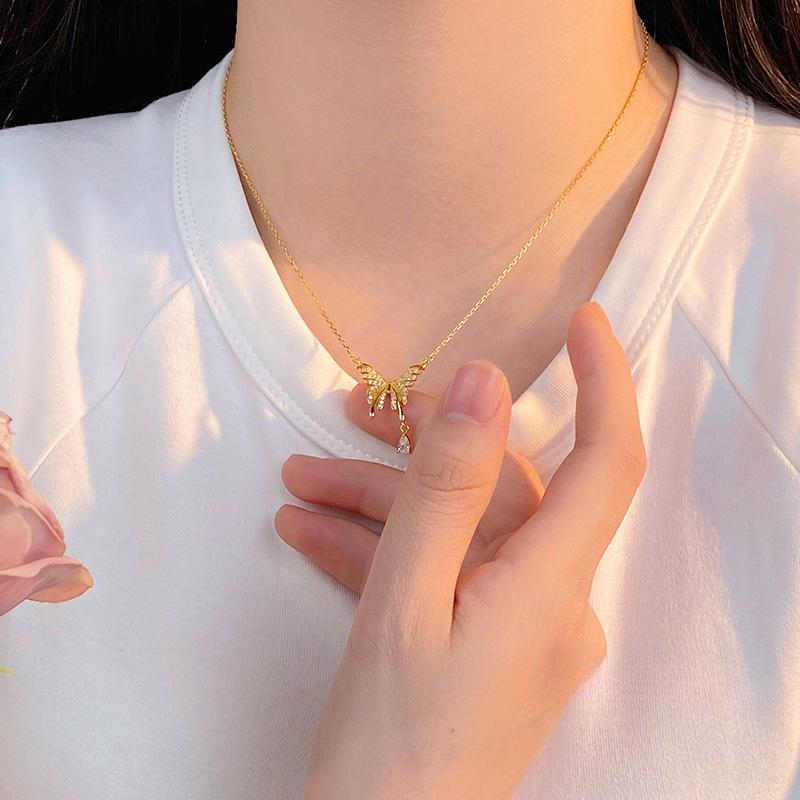 Fantasy Butterfly Necklace for Women: Light Luxury, High Grade, Exquisite Collar Chain, Exquisite Necklace Ornament