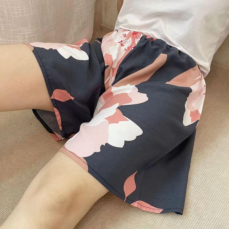 2023 Spring/Summer Women's Casual Cotton Rayon Beach Shorts - Non-Fading, Versatile 5-Point Design for Home or Outdoor Wear.